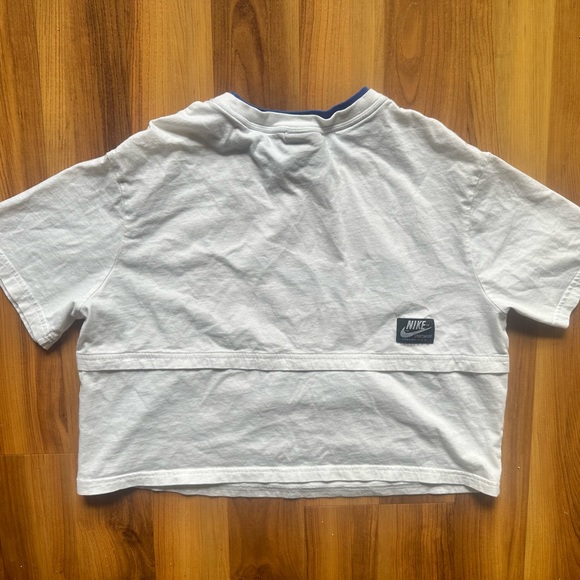 Nike Tee - Picture 2 of 5